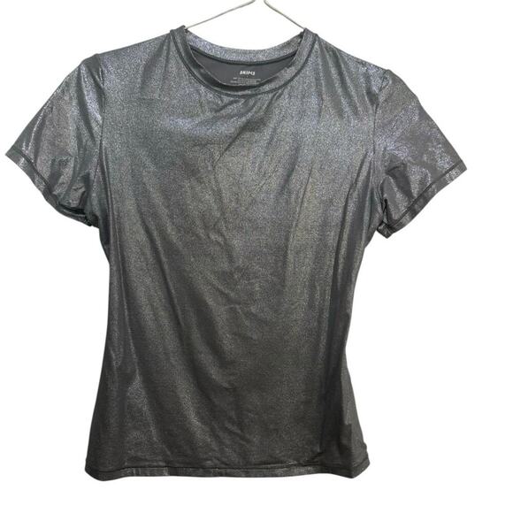 SKIMS Women's silver Gray Everybody Fit cropped Short Sleeve T-Shirt Size Small - Picture 1 of 3